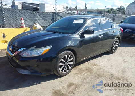 2017 Nissan Altima 2.5 Sv z USA, uszkodzony, nr VIN 1N4AL3AP4HC200338